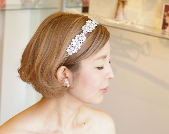 ショートヘアにぴったりなブライダル髪飾り 花嫁のためのブライダル小物選びヒント