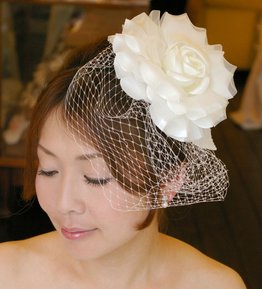 ウエディング コサージュ ブライダルコサージュ 花嫁 花嫁の髪型ヘアスタイル、アレンジもご提案しています。