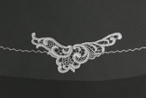 マリアベール ブライダルベール ウエディングベール アップリケの刺繍入りのマリアベールです。ロングベールからショートベールまでご用意しております。