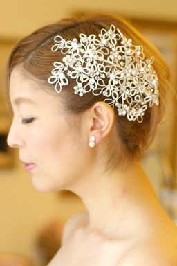 ブライダル髪飾り ウエディング髪飾り ヘアアクセサリー  花嫁の髪型ヘアスタイル、アレンジもご提案しています。